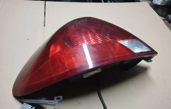 Ford Taurus Rear/tail lights
