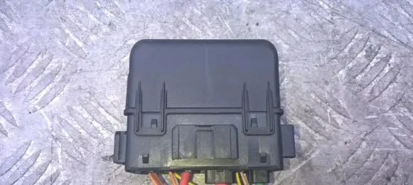 Renault Scenic II - Grand scenic II Other relay 8200222933b