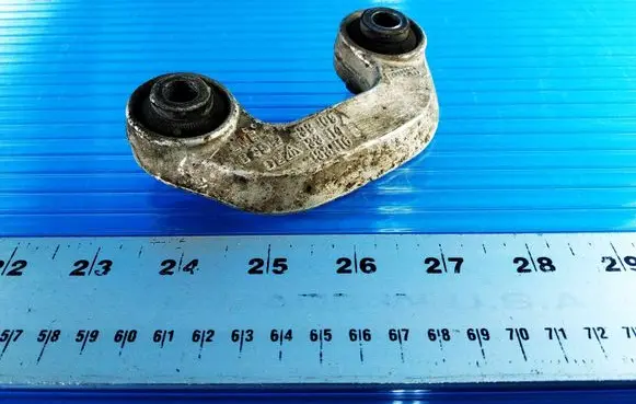 Audi A4 S4 B7 8E 8H Front anti-roll bar/stabilizer link 133109 133114
