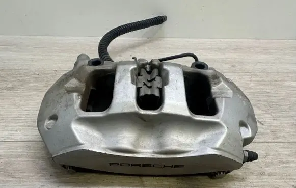 Porsche Cayenne (92A) Rear brake caliper 7P0615423 95835242340 95835242341