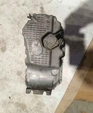 Volkswagen Tiguan Oil sump 03C103603AH