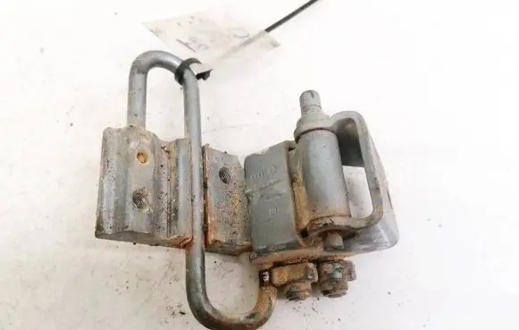 Audi A6 S6 C6 4F Rear door lower hinge 8E0833411E