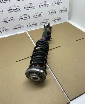 BMW 5 G30 G31 Front shock absorber/damper 6866624