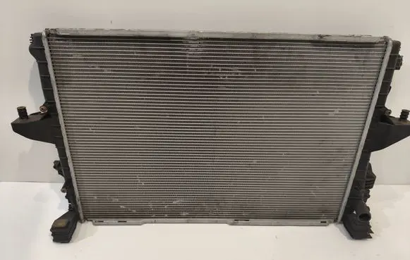 Volkswagen Multivan T5 Coolant radiator 7E0121253A