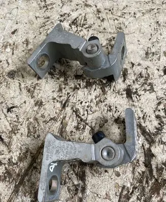 Volkswagen Touran III Front door hinge set 