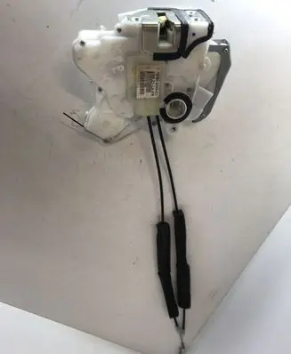 Honda CR-V Front door lock 72151SWAE1