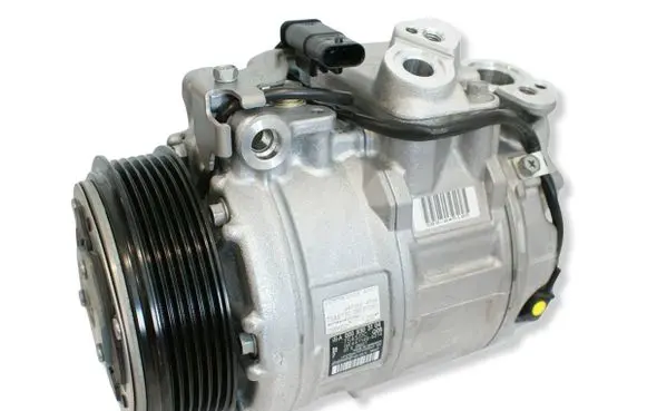 Mercedes-Benz A W176 Air conditioning (A/C) compressor (pump) A0008303104