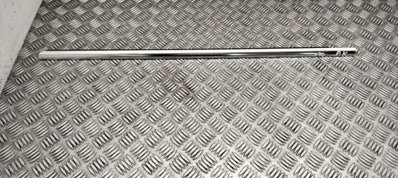 Volvo V70 Front door glass trim molding