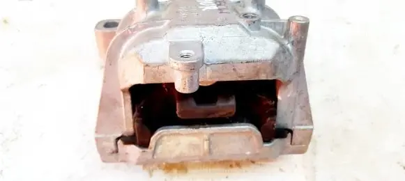Volkswagen Jetta VI Engine mount bracket 1K0199262