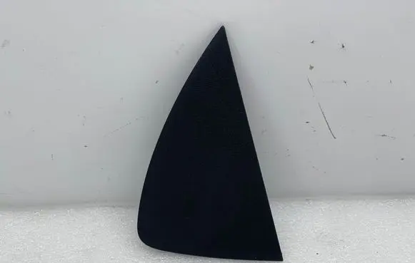 Tesla Model Y Panel trim 168437800A DDQ22346100451