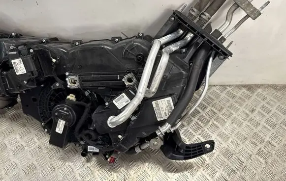 Ford Explorer V Interior heater climate box assembly DB5318C424AN T1000034Z T1008918D