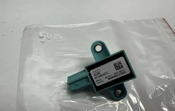 Audi A4 S4 B8 8K Airbag deployment crash/impact sensor 8K0955557C 5WK4380902