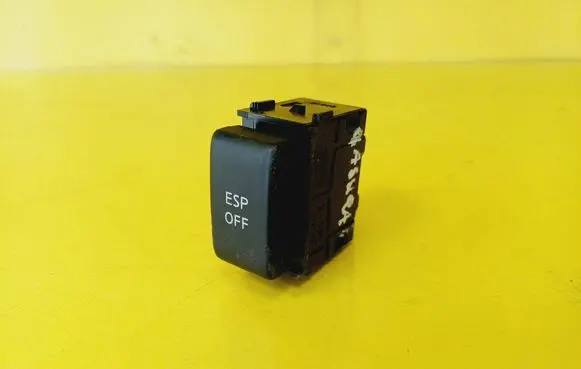 Nissan Qashqai ESP (stability program) switch 