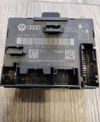 Audi Q7 4L Door control unit/module 4F0959793T 4F0959793M