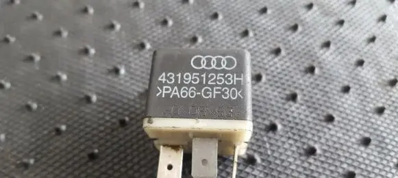 Volkswagen PASSAT B5 Other relay 431951253H