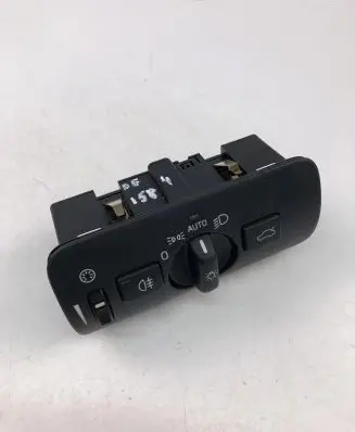 Volvo V40 Light switch 31443831