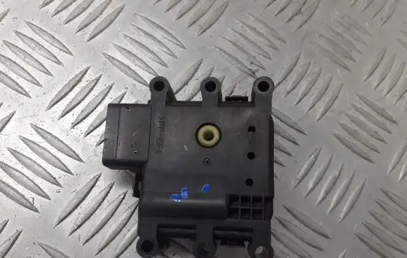 Mazda 3 I Air flap motor/actuator