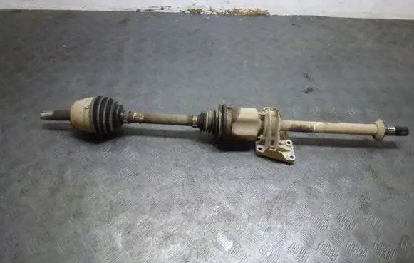 Fiat 500L Front driveshaft
