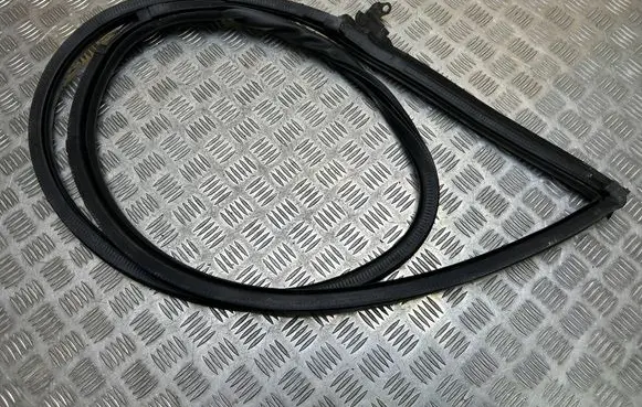 Audi A5 Sportback 8TA Front door rubber seal 8T8831707