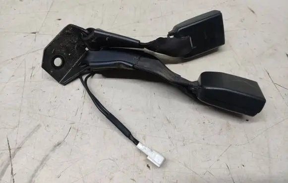 Nissan Qashqai Rear seatbelt buckle 88863JD10A
