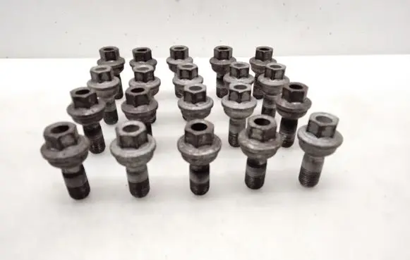 Volkswagen Transporter - Caravelle T5 Nuts/bolts 