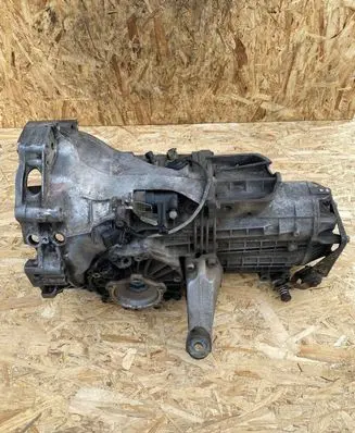 Audi A4 S4 B5 8D Manual 5 speed gearbox 012301103P