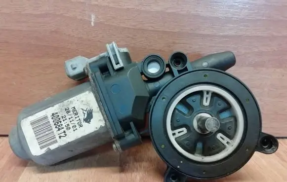 Rover 75 Front door window regulator motor 400684T2