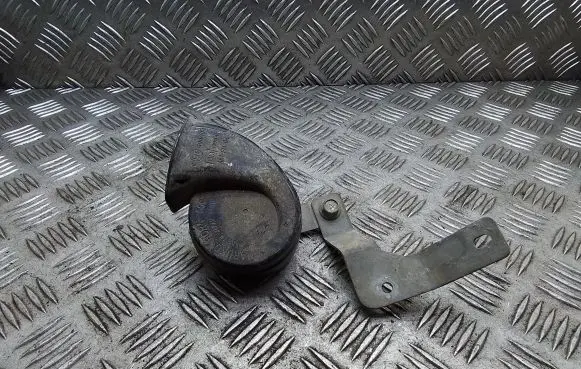 Subaru Forester SG Horn signal E13000094 E130094