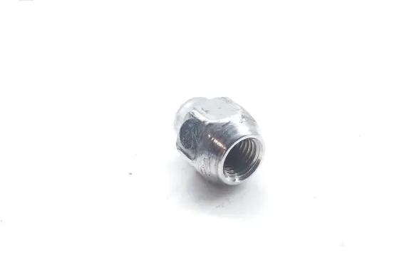 Nuts/bolts