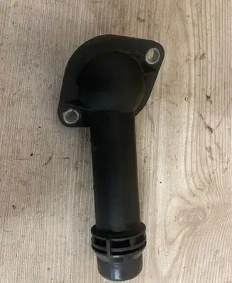 Audi A4 S4 B8 8K Engine coolant pipe/hose 06B121121L