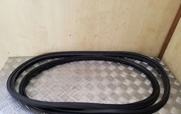Hyundai i40 Loading door rubber seal (on body) 