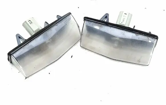 Lexus CT 200H Number plate light A045053