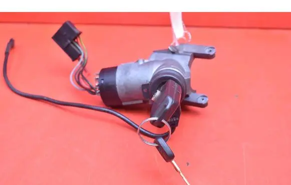 Mercedes-Benz Vito Viano W638 Ignition lock A0005458108