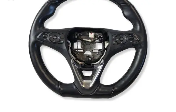 Opel Corsa F Steering wheel 647388800B X3953A345 12023953A