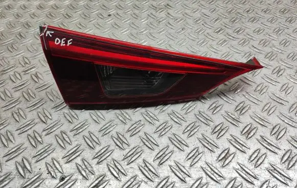 Mazda 3 III Tailgate rear/tail lights 