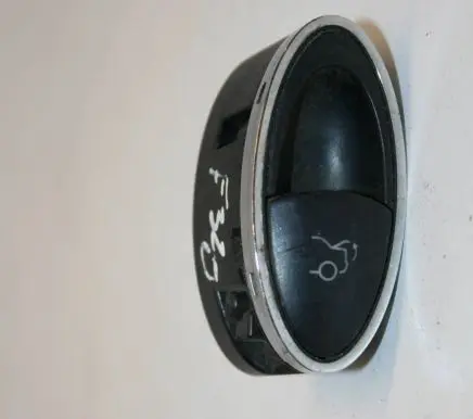Mercedes-Benz E W211 Tailgate opening switch A2118210379 1870708004 SWF502061