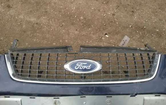 Ford Mondeo MK IV Front grill