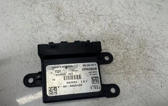 Tesla Model S Parking PDC control unit/module 101438600A
