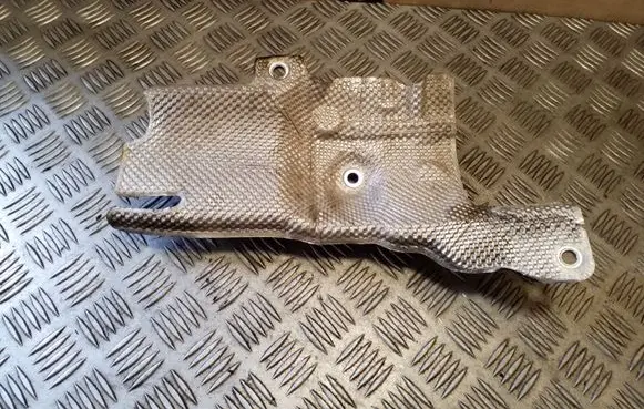 Volkswagen PASSAT B8 Heat shield in engine bay 04L103954AL