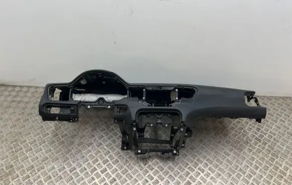 KIA Ceed Dashboard 84710J7001 84721J7000 7016834