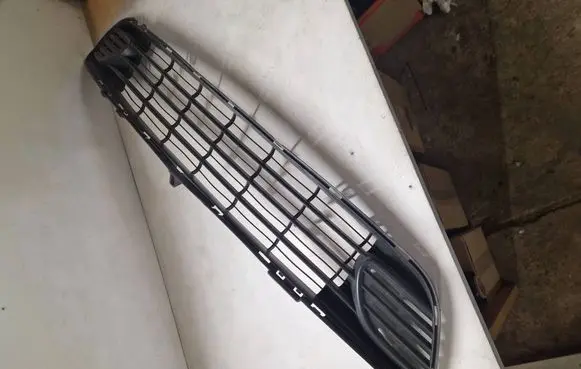 Front bumper lower grill