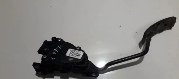 Mitsubishi Space Star Accelerator throttle pedal M865642 30865642