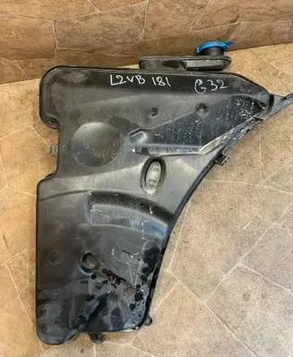 BMW 6 G32 Gran Turismo Windshield washer fluid reservoir/tank 8071453