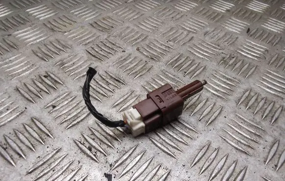 Nissan Qashqai Brake pedal sensor switch