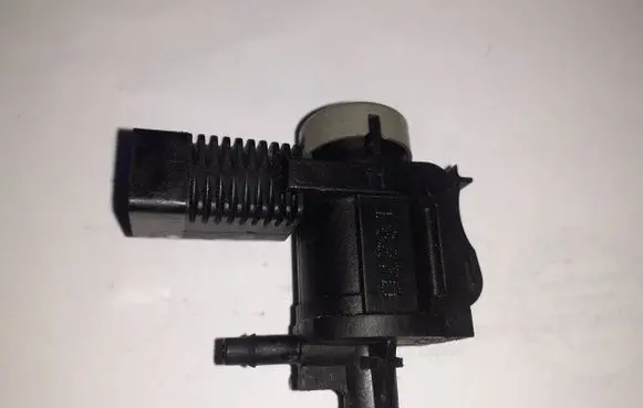 Audi A6 S6 C6 4F Turbo solenoid valve 1K0906283A