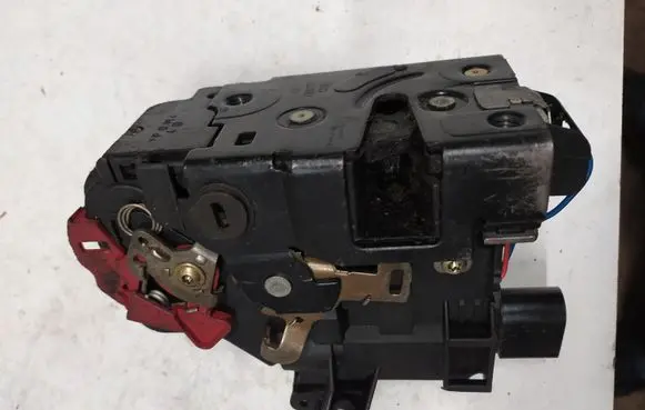 Audi A2 Rear door lock 8Z0839016A