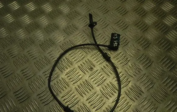 Mercedes-Benz C AMG W205 ABS wheel speed sensor A0575451728 X3792