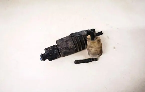 Audi A4 S4 B6 8E 8H Windscreen/windshield washer pump