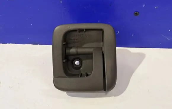 Volvo S80 Engine bonnet (hood) release handle 9483312 30799974
