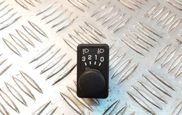 Nissan Primera Headlight level height control switch